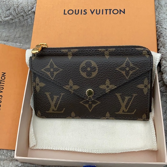 SOLD LV Recto Verso Cardholder - Picture 2 of 11